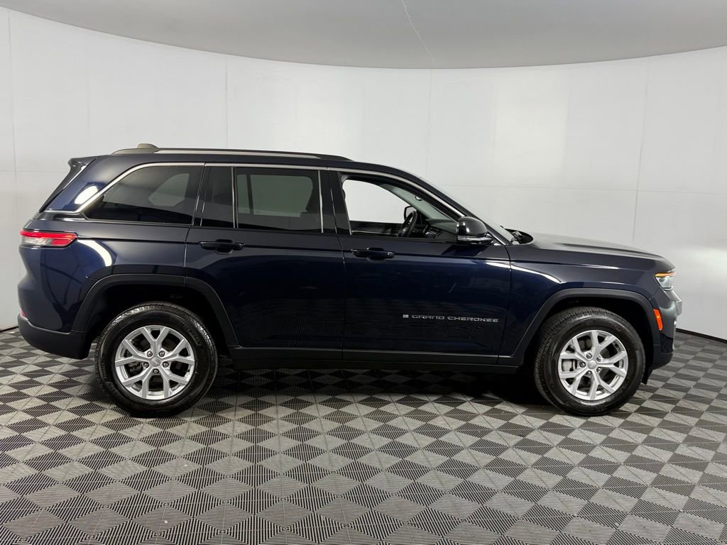 Used 2023 Jeep Grand Cherokee Limited RWD image 5