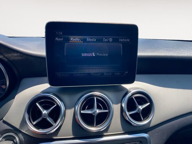 Used 2018 Mercedes-Benz GLA 250 4MATIC w/ Premium Package image 24