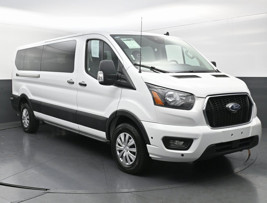 Used 2024 Ford Transit 350 XLT image 3