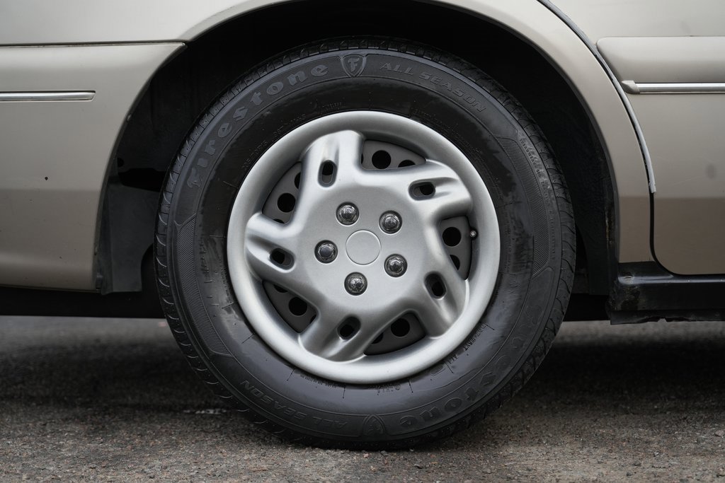 Used 1998 Buick Century Custom image 11