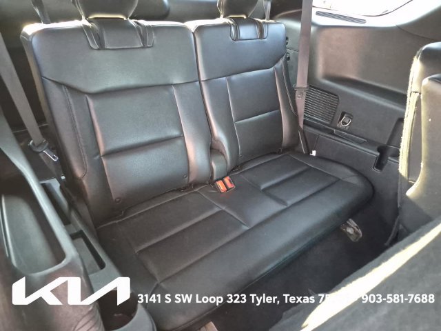 Used 2020 Ford Explorer XLT w/ Equipment Group 202A AWD/4WD image 19