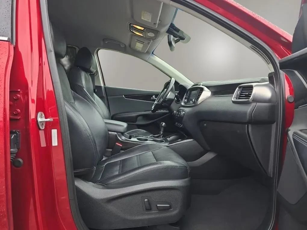 Used 2018 Kia Sorento EX FWD image 47
