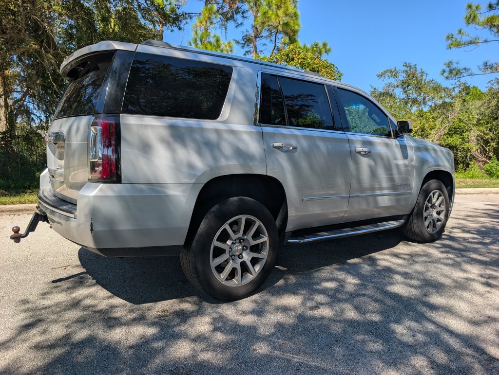 Used 2018 GMC Yukon Denali RWD image 7