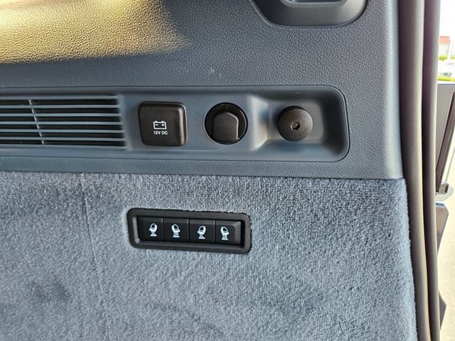 Used 2022 Jeep Grand Wagoneer Series III w/ Rear Seat Video Group 1 AWD/4WD image 12
