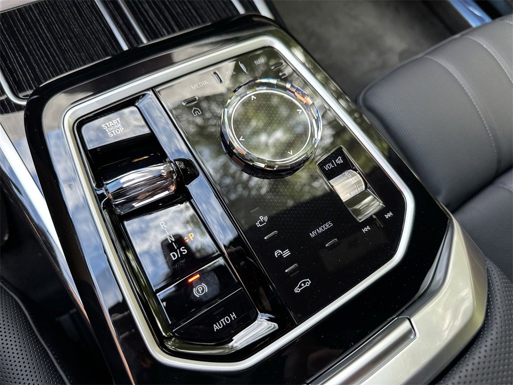 New 2026 BMW 740i xDrive image 18