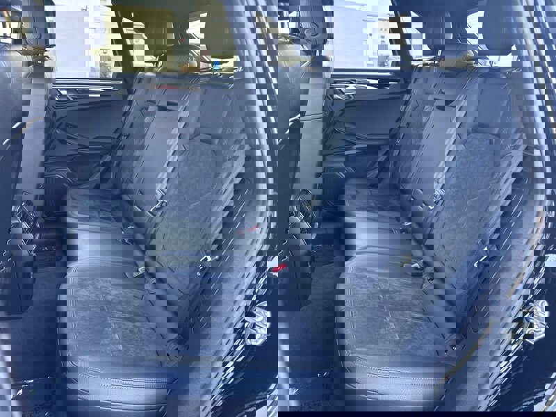 Used 2019 Porsche Macan image 16