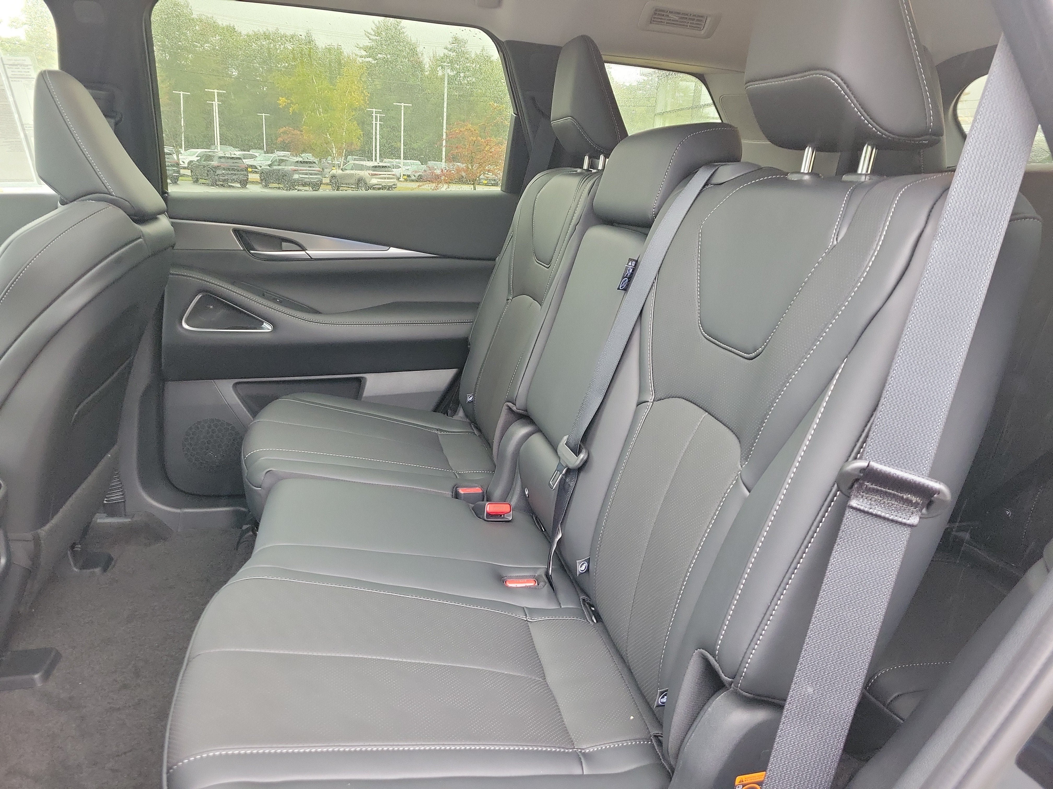 New 2027 INFINITI QX60 Luxe w/ Cargo Package AWD/4WD image 28