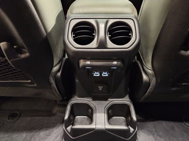Used 2024 Jeep Gladiator Mojave AWD/4WD image 29