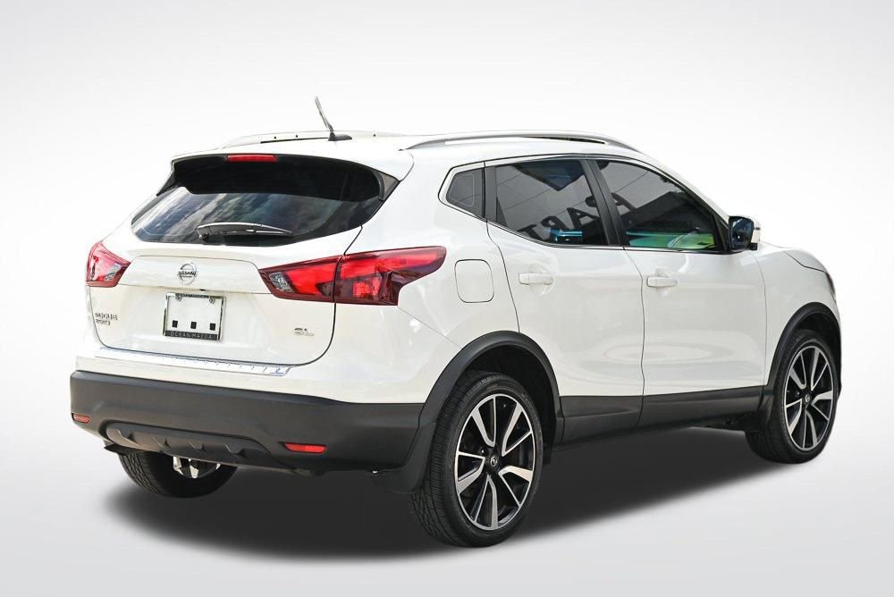 Used 2018 Nissan Rogue Sport SL image 5