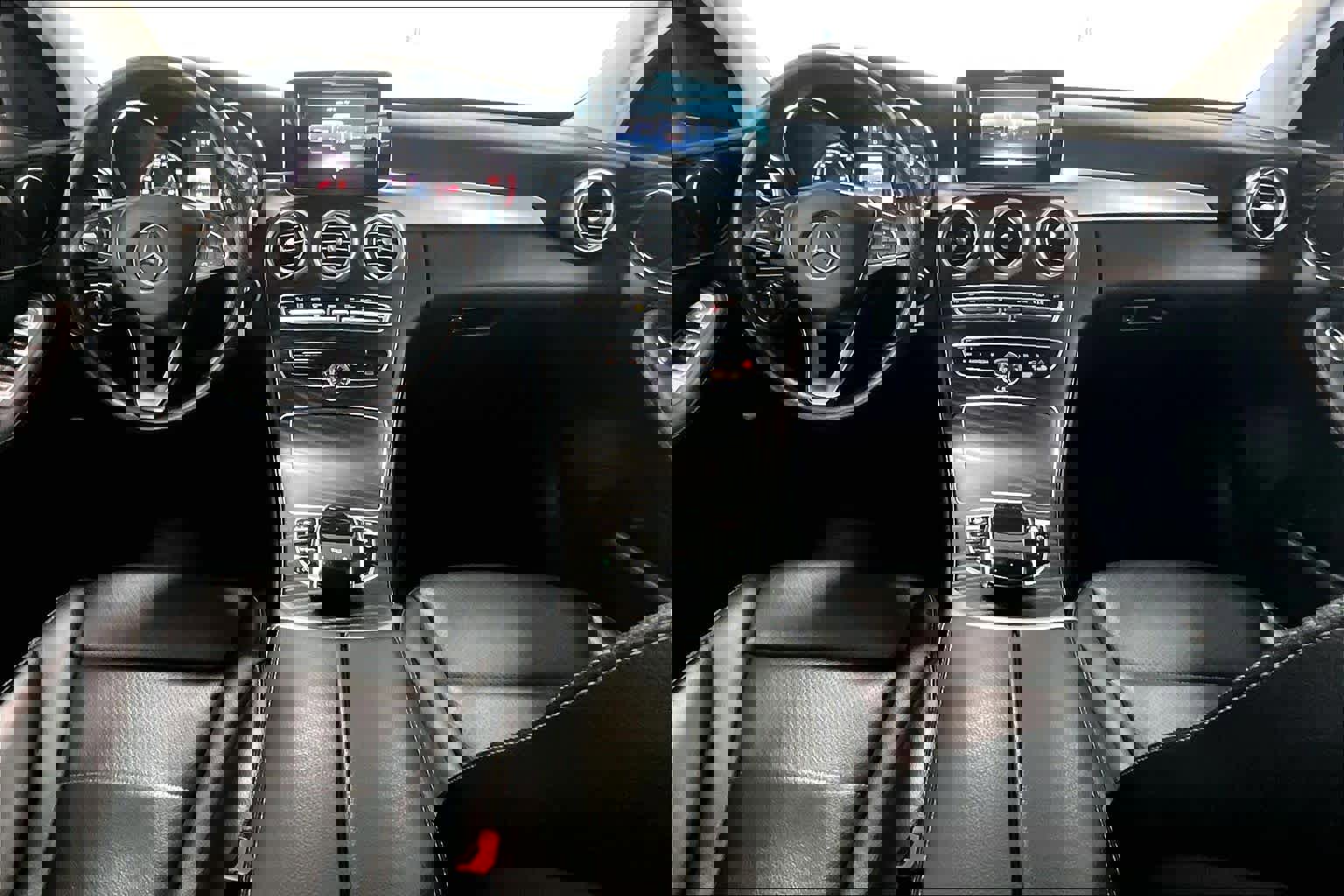 Used 2016 Mercedes-Benz C 300 4MATIC Sedan image 8