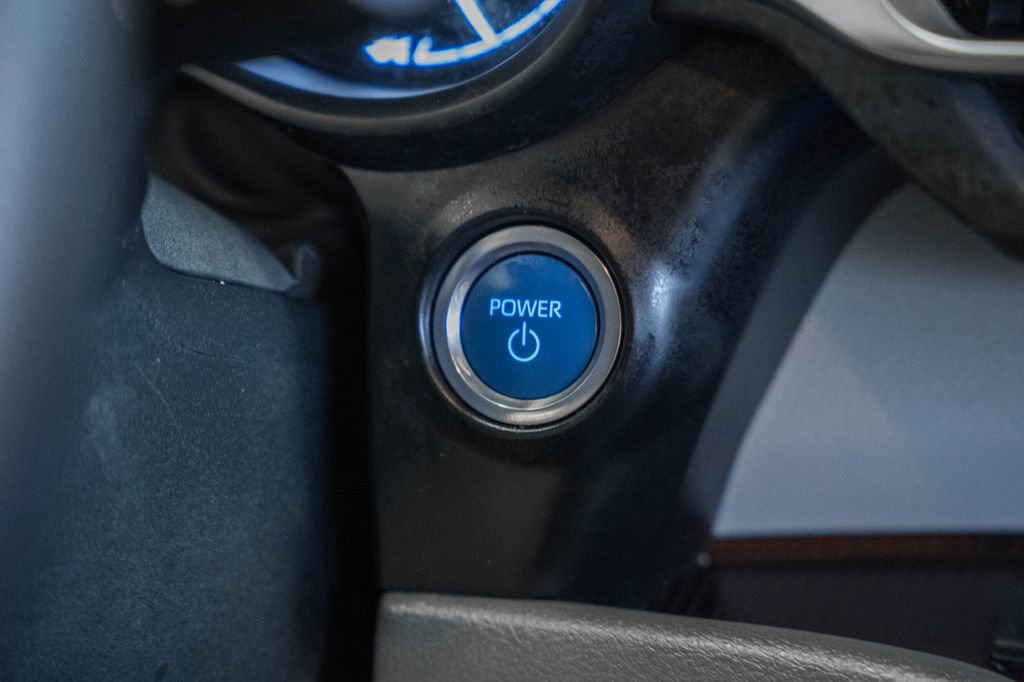 Used 2023 Toyota Sienna LE image 24