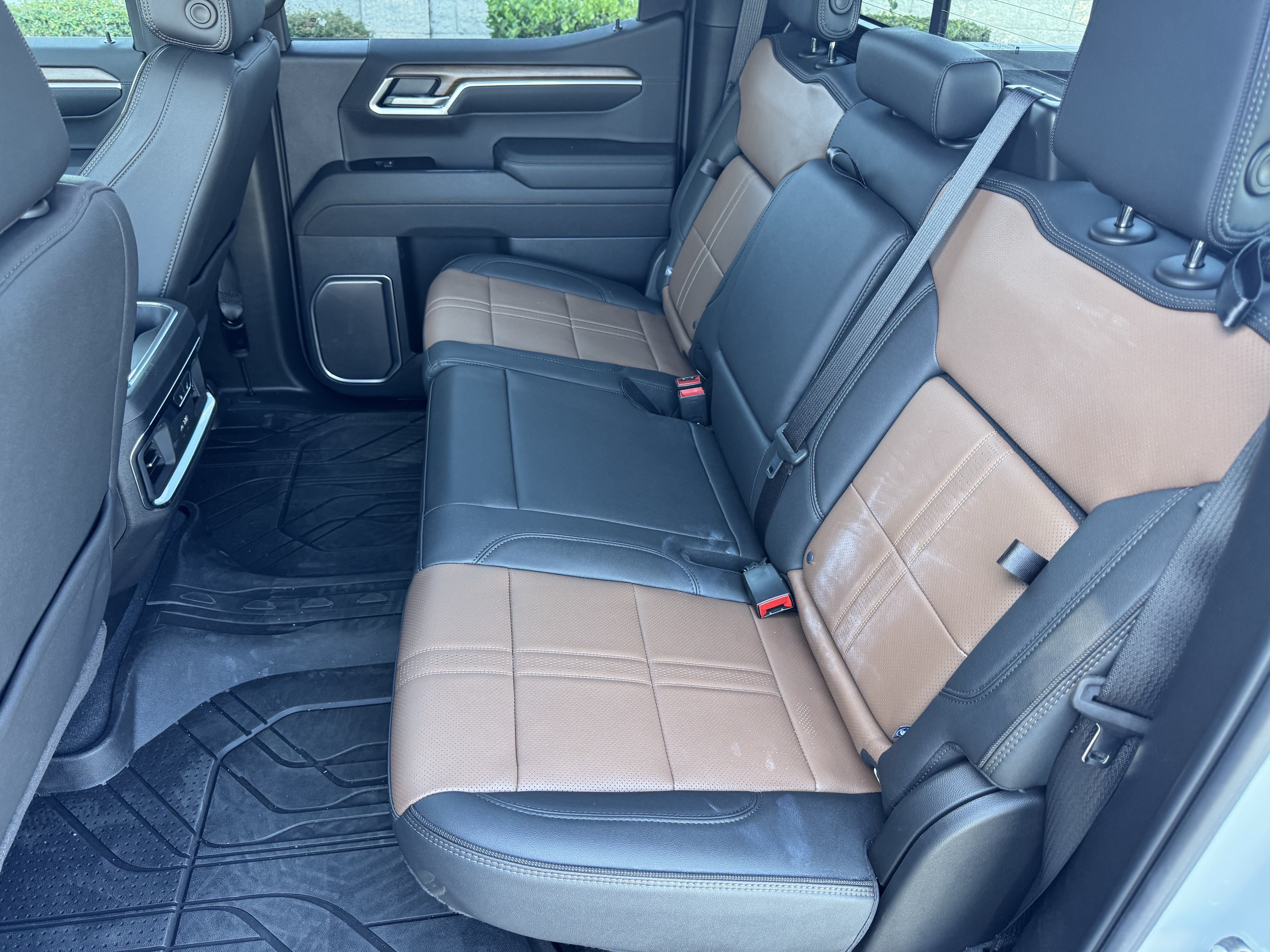 New 2026 Chevrolet Silverado 1500 High Country AWD/4WD image 16