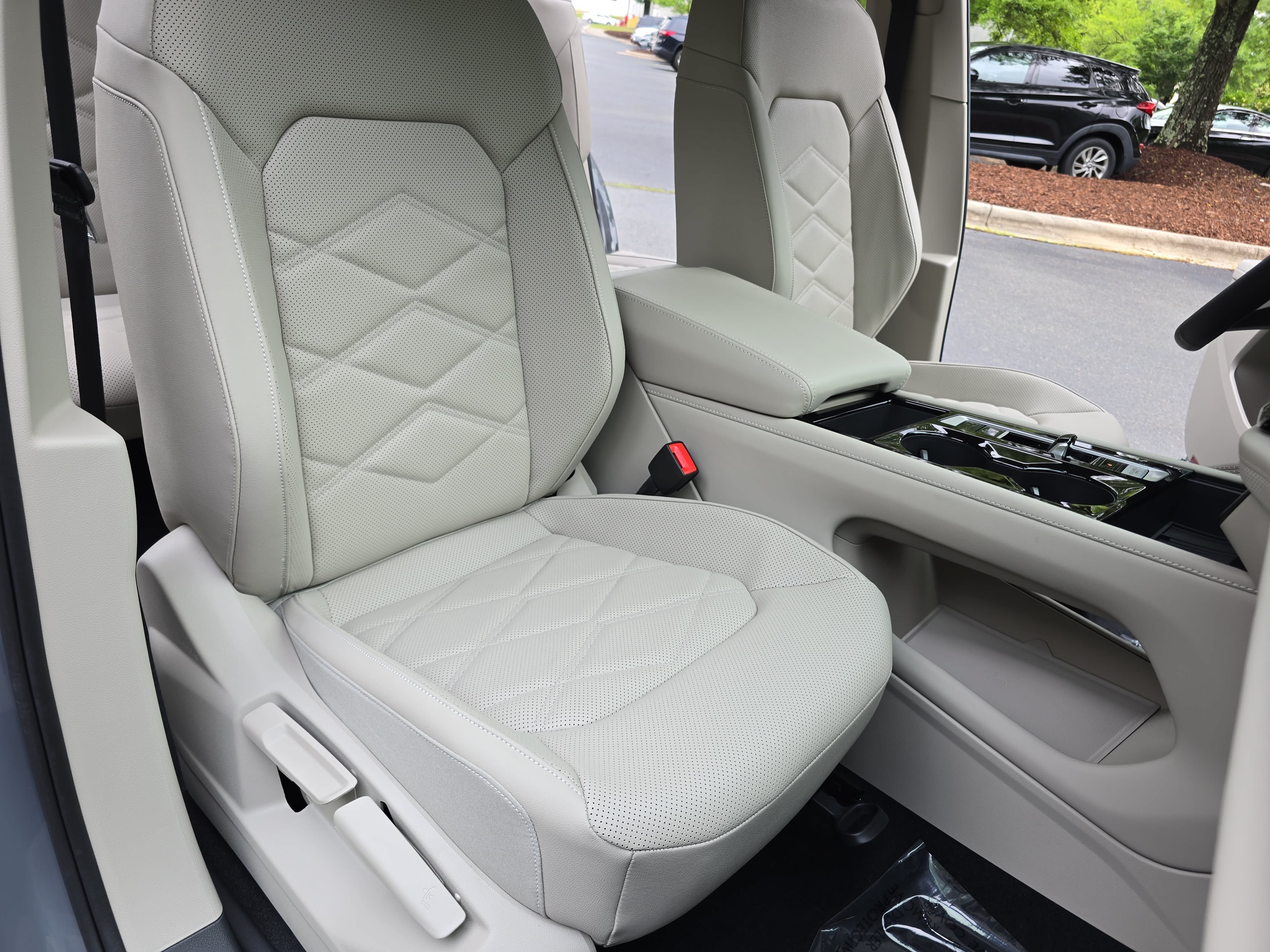 New 2026 Volkswagen Atlas SE FWD image 10