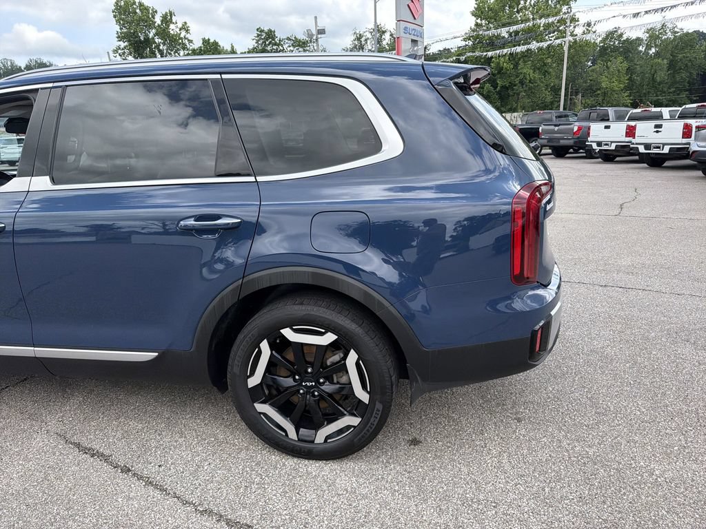 Used 2023 Kia Telluride S w/ S Sunroof Package AWD/4WD image 7