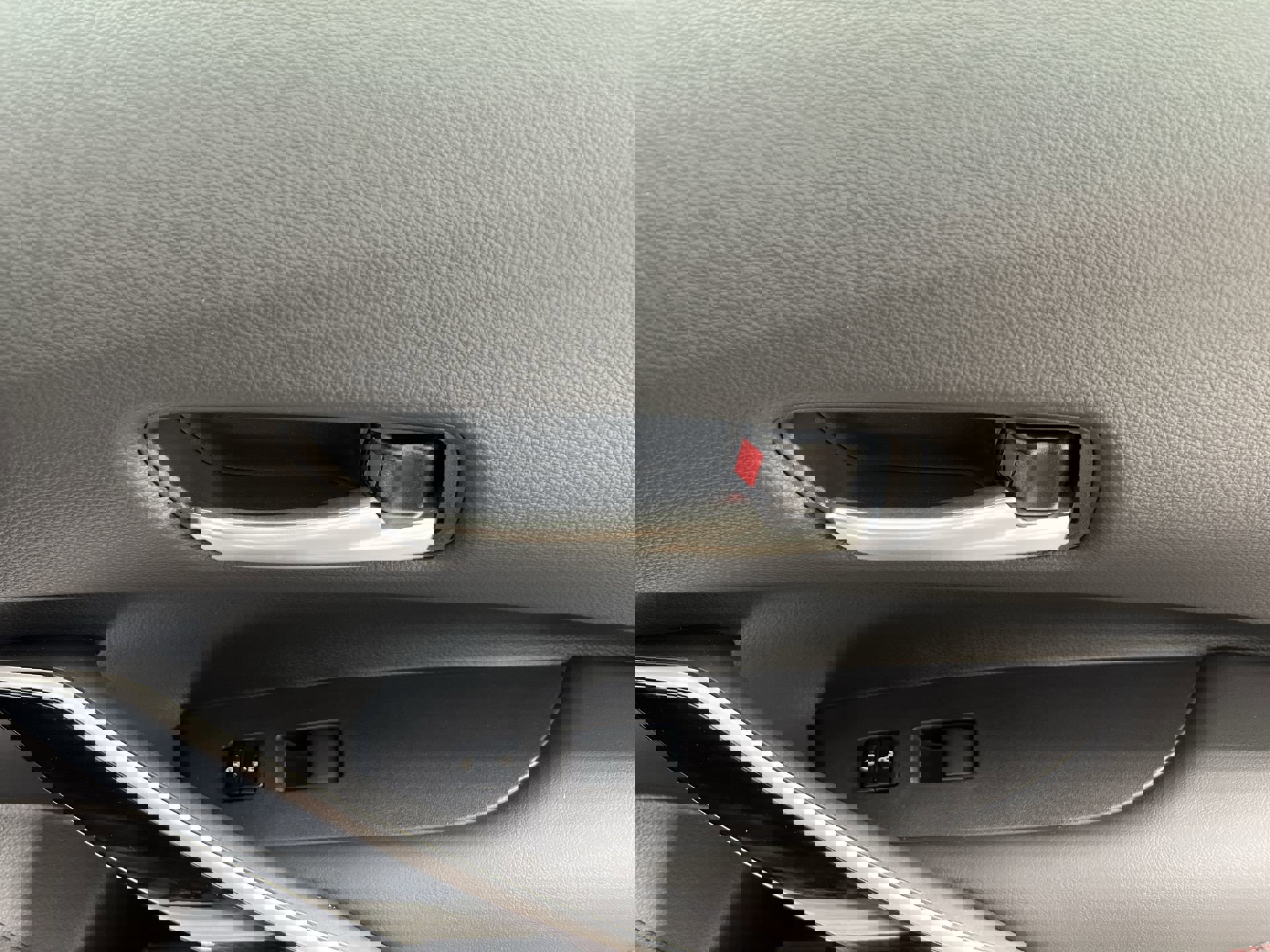 New 2024 Toyota Corolla XSE image 31