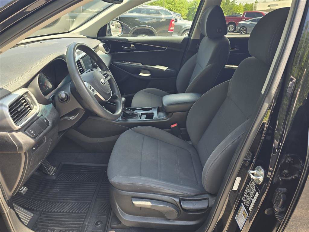 Used 2019 Kia Sorento L FWD image 13