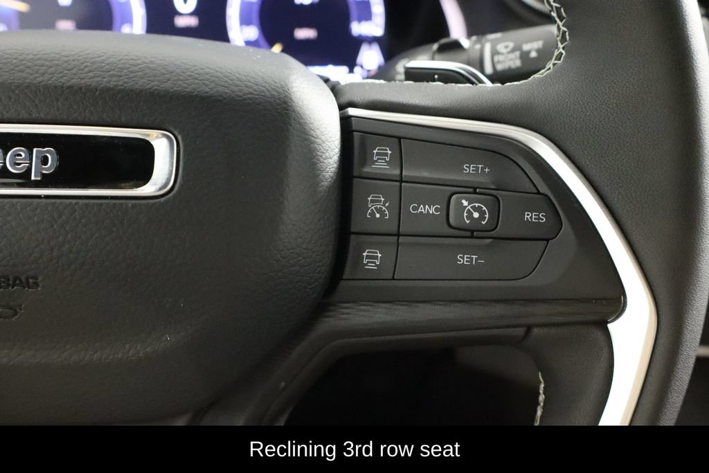 Used 2025 Jeep Grand Cherokee L Laredo AWD/4WD image 10