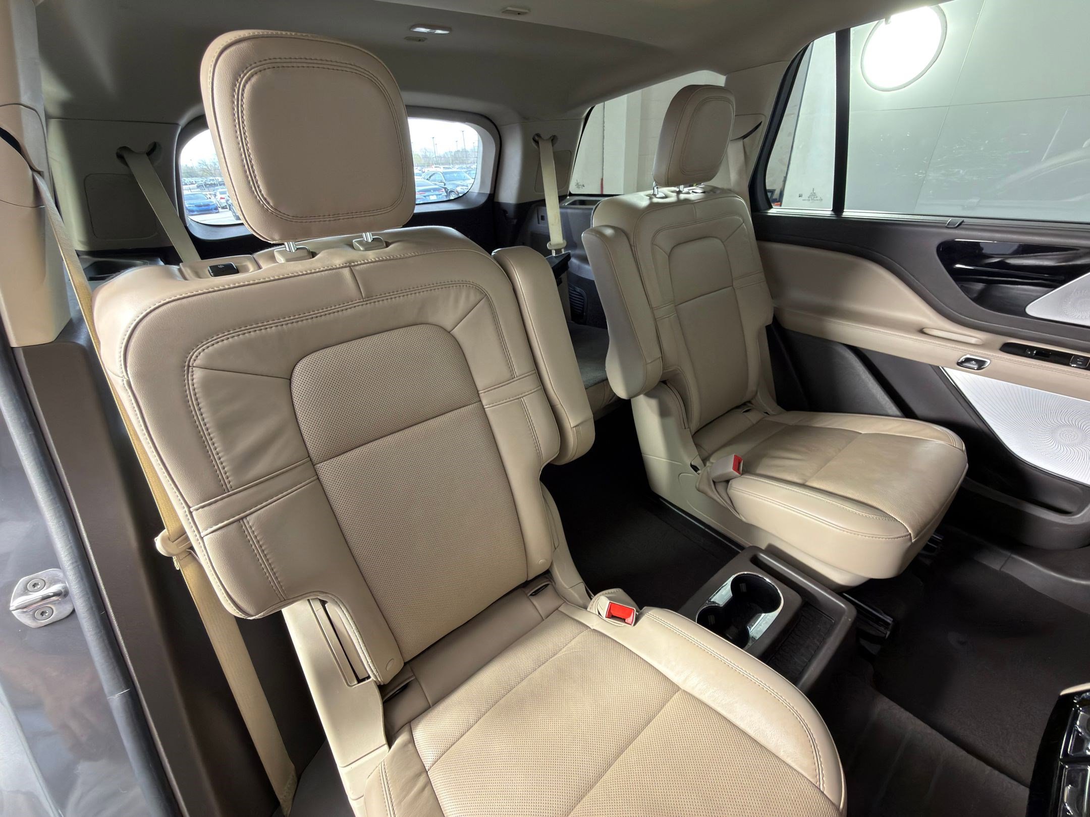 Used 2022 Lincoln Aviator Reserve w/ Equipment Group 201A image 33
