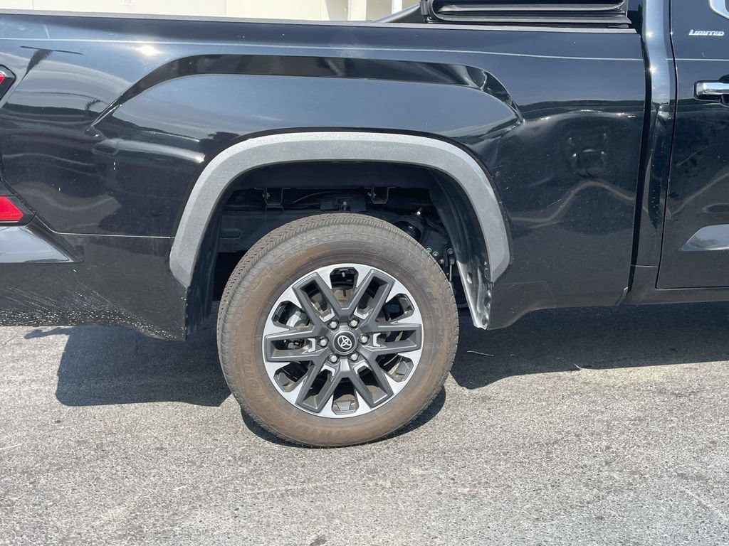 Used 2025 Toyota Tundra Limited w/ Power Package AWD/4WD image 9