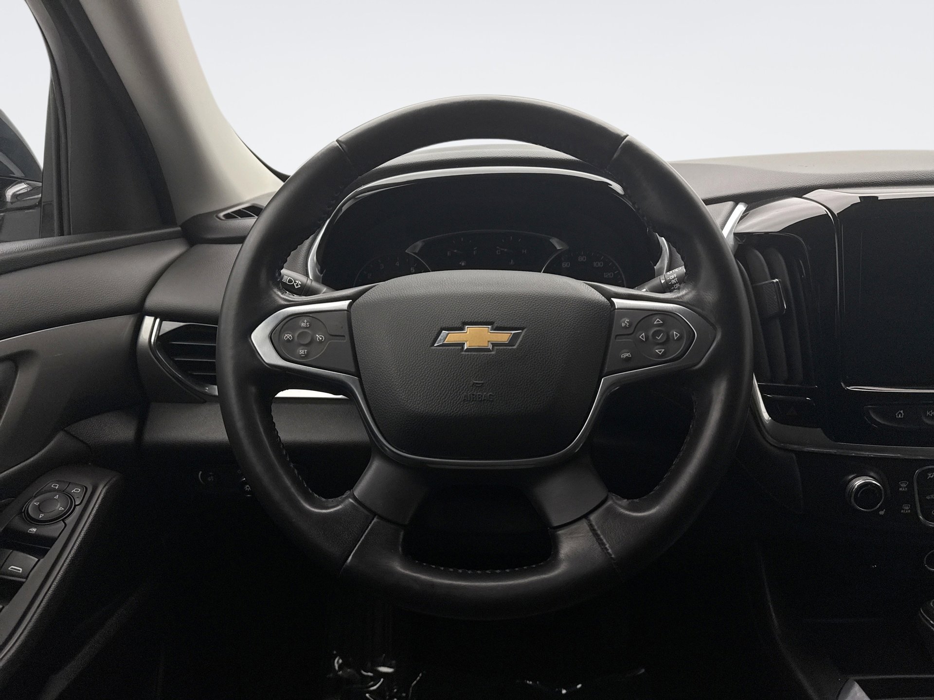 Used 2020 Chevrolet Traverse LT image 12