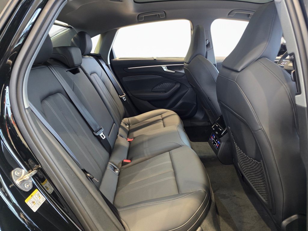 New 2026 Audi A6 Premium Plus AWD/4WD image 30