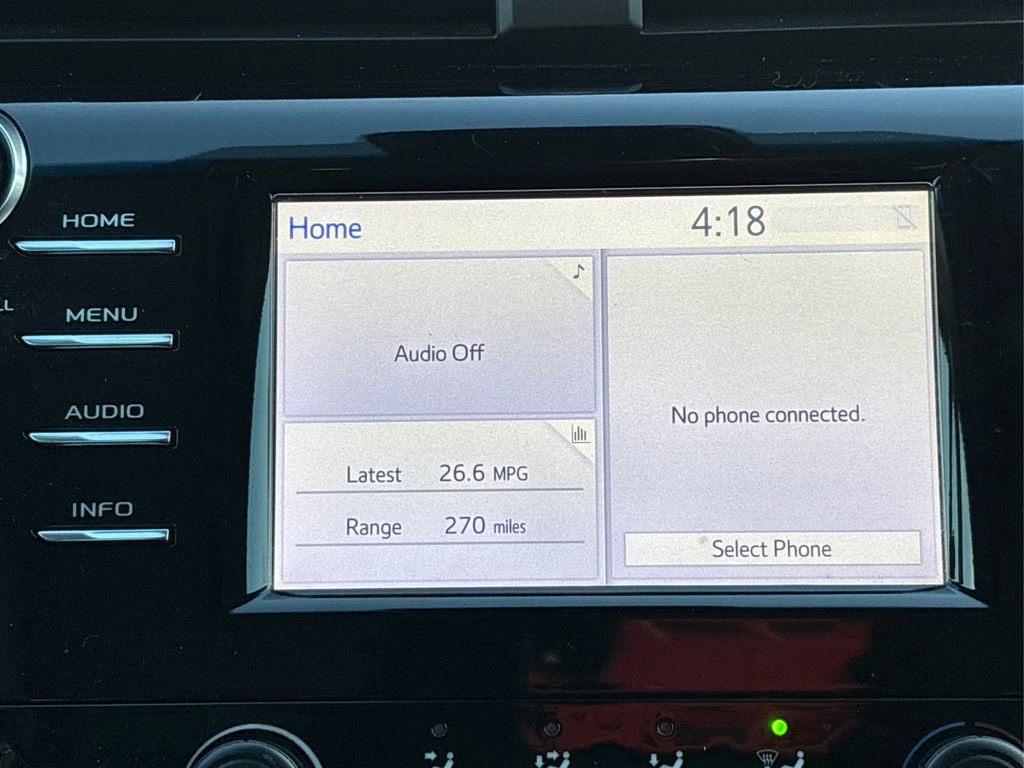 Used 2018 Toyota Camry LE image 19