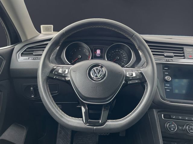 Used 2021 Volkswagen Tiguan SE w/ Panoramic Sunroof Package AWD/4WD image 12