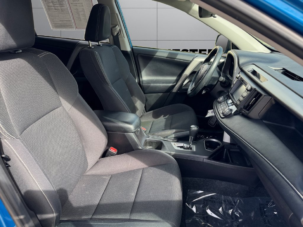 Certified 2018 Toyota RAV4 XLE AWD/4WD image 17