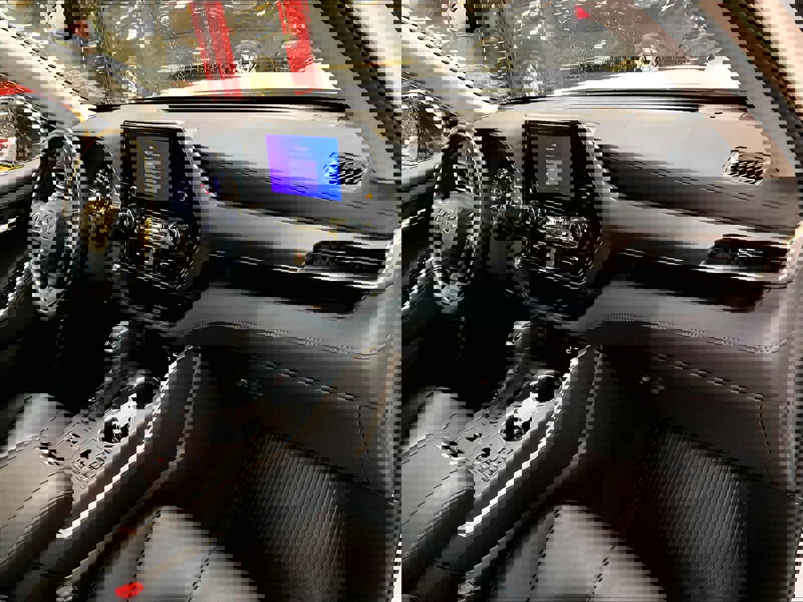 Used 2023 Toyota Highlander XLE image 14