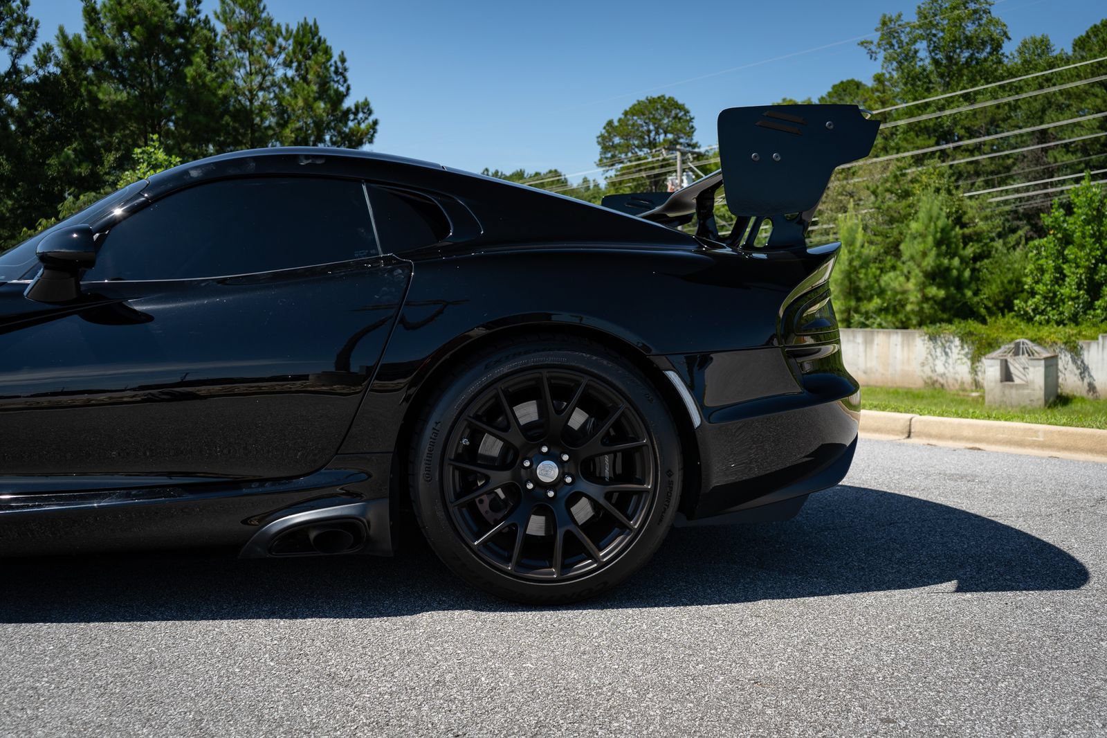 Used 2014 SRT Viper SRT-10 w/ Advanced Aerodynamics Package RWD image 17