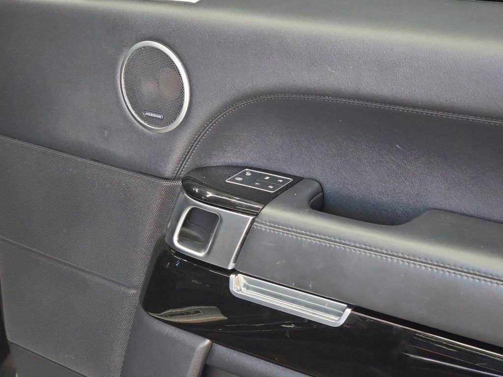 Used 2017 Land Rover Range Rover Long Wheelbase Supercharged image 38