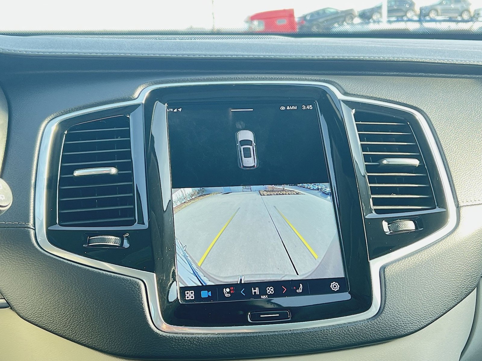 Certified 2023 Volvo XC90 B6 Ultimate w/ Protection Package image 19