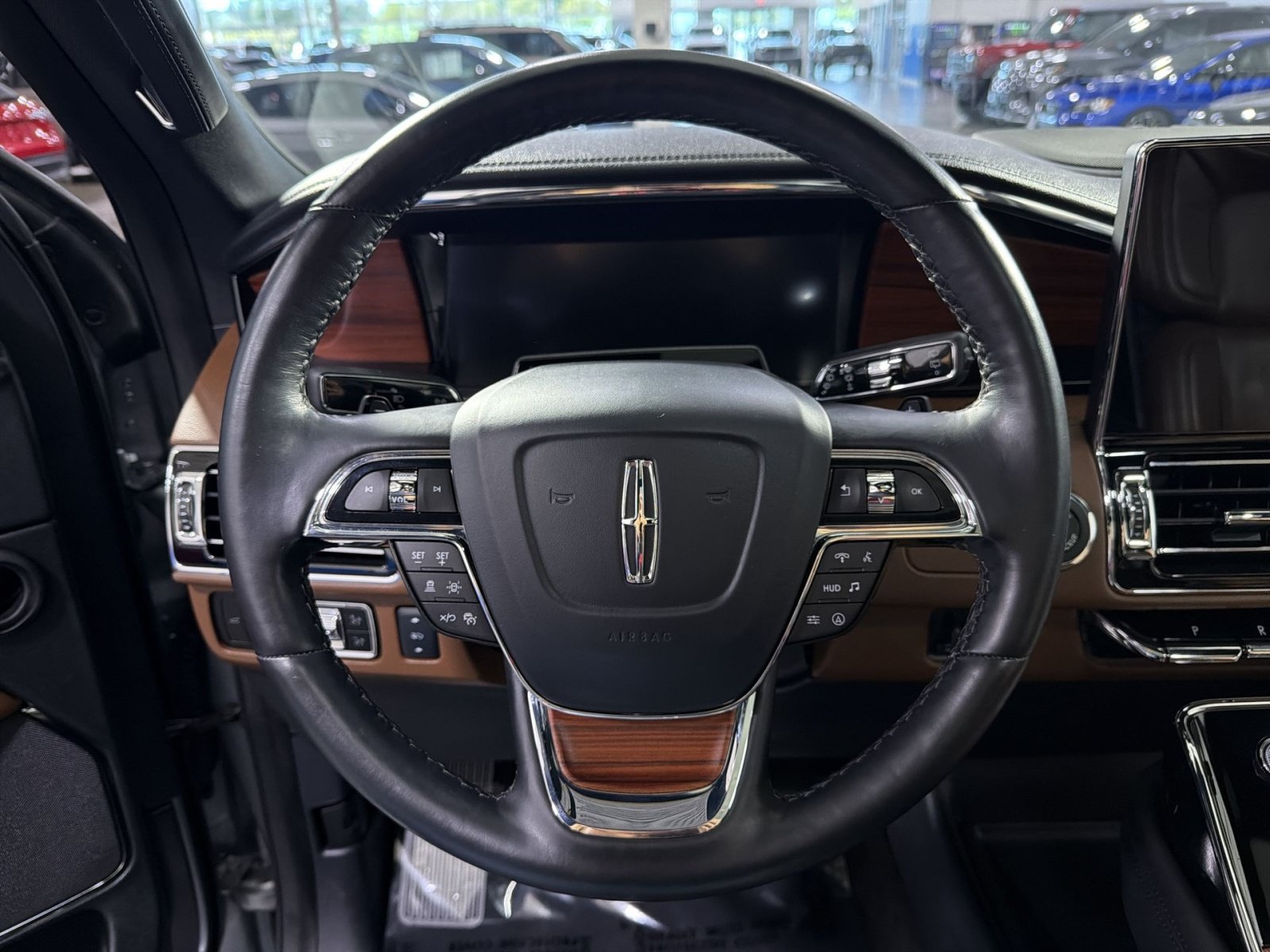 Used 2024 Lincoln Navigator Reserve AWD/4WD image 25