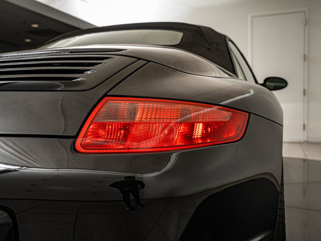 Used 2008 Porsche 911 Carrera S RWD image 19