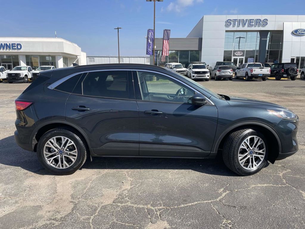 Used 2022 Ford Escape SEL w/ Technology Package image 2