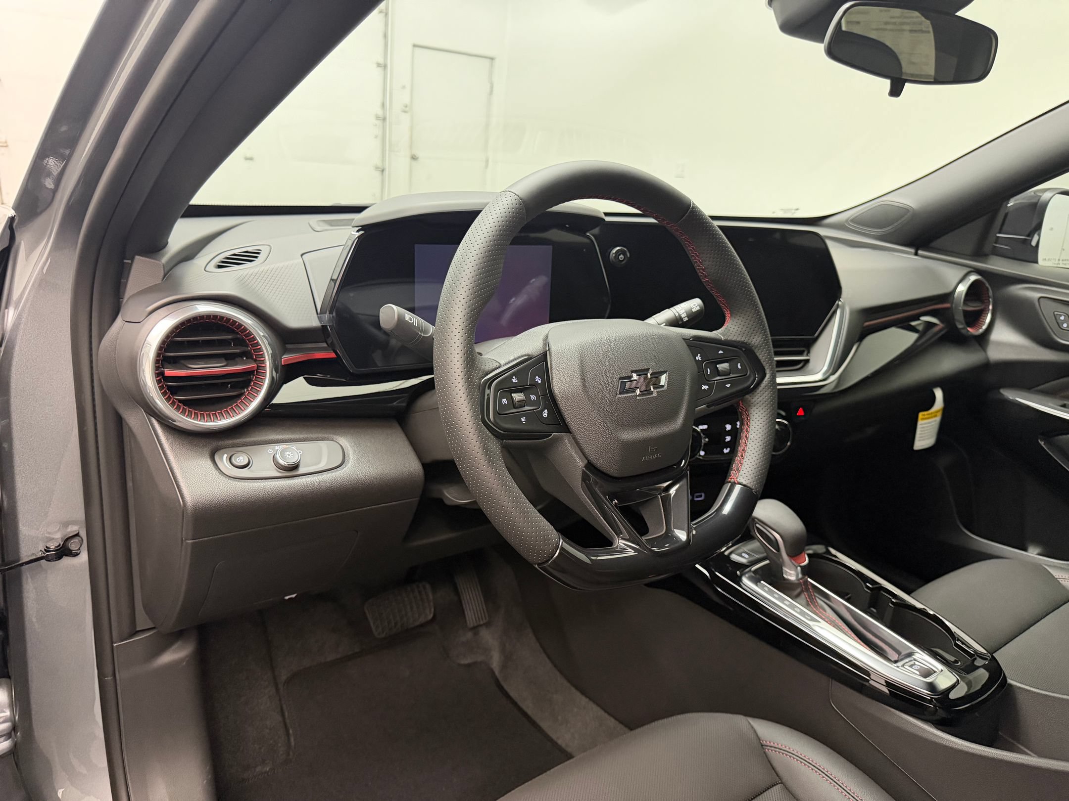New 2026 Chevrolet Trax RS w/ Driver Confidence Package FWD image 4