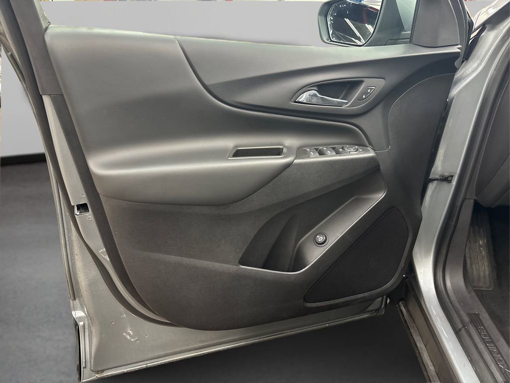 Used 2024 Chevrolet Equinox LT image 23