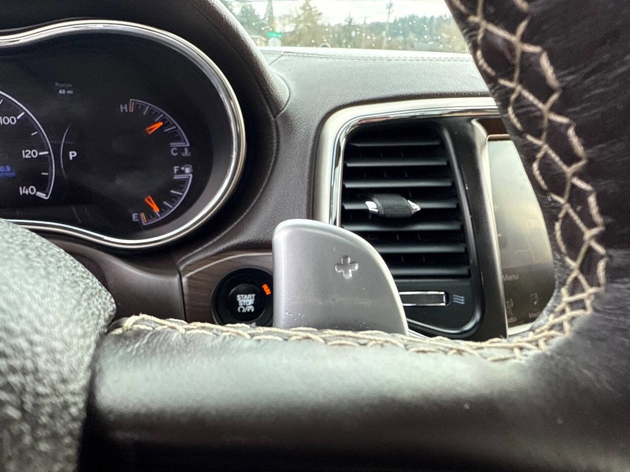 Used 2015 Jeep Grand Cherokee Overland image 37