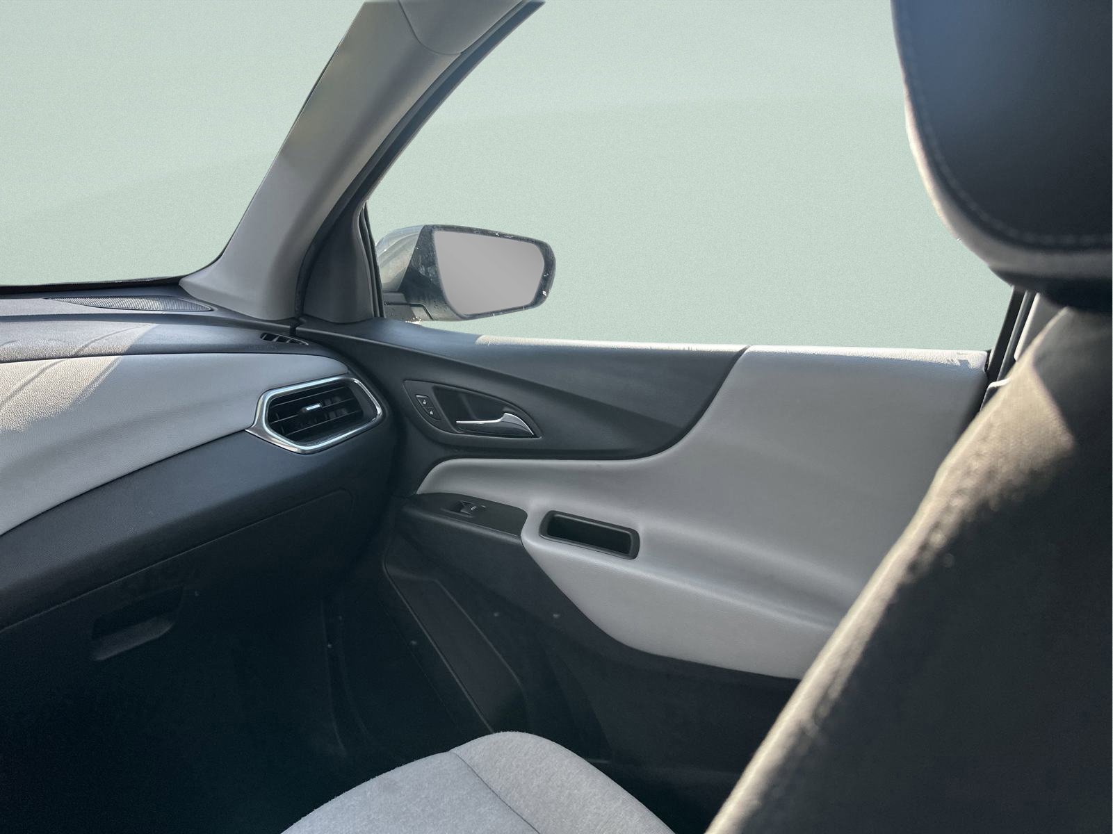 Used 2023 Chevrolet Equinox LT image 14