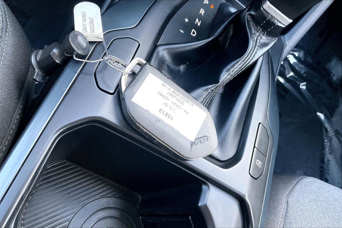 Used 2025 Kia K4 FWD image 10