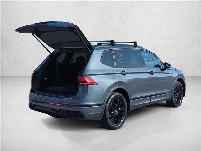 Used 2022 Volkswagen Tiguan SE R-Line FWD image 5