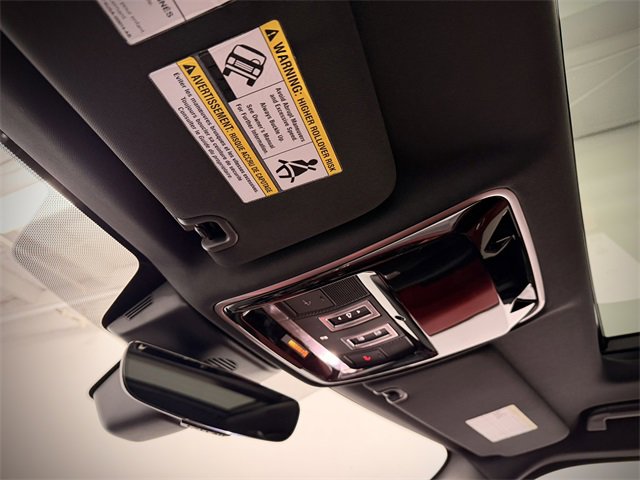 Used 2022 Land Rover Range Rover Sport SVR image 45