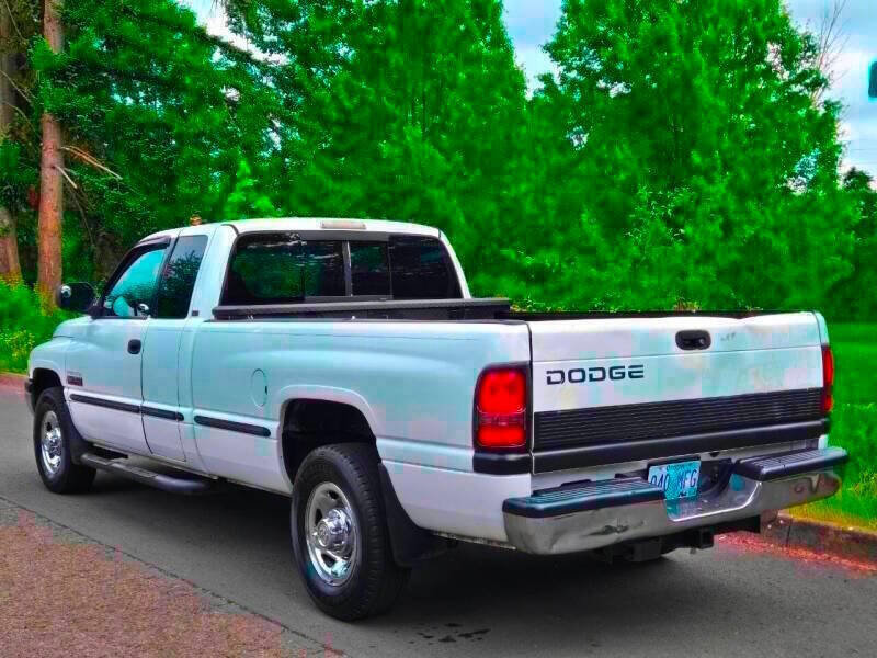 Used 1999 Dodge Ram 2500 Truck 2WD Quad Cab image 3