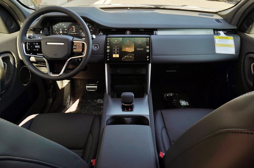 Certified 2026 Land Rover Discovery Sport Landmark AWD/4WD image 9