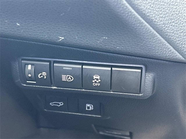 Used 2023 Toyota Corolla Cross XSE w/ Convenience Package image 32