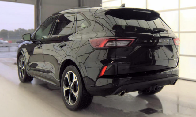 Used 2023 Ford Escape ST-Line Select w/ Tech Pack #2 AWD/4WD image 5