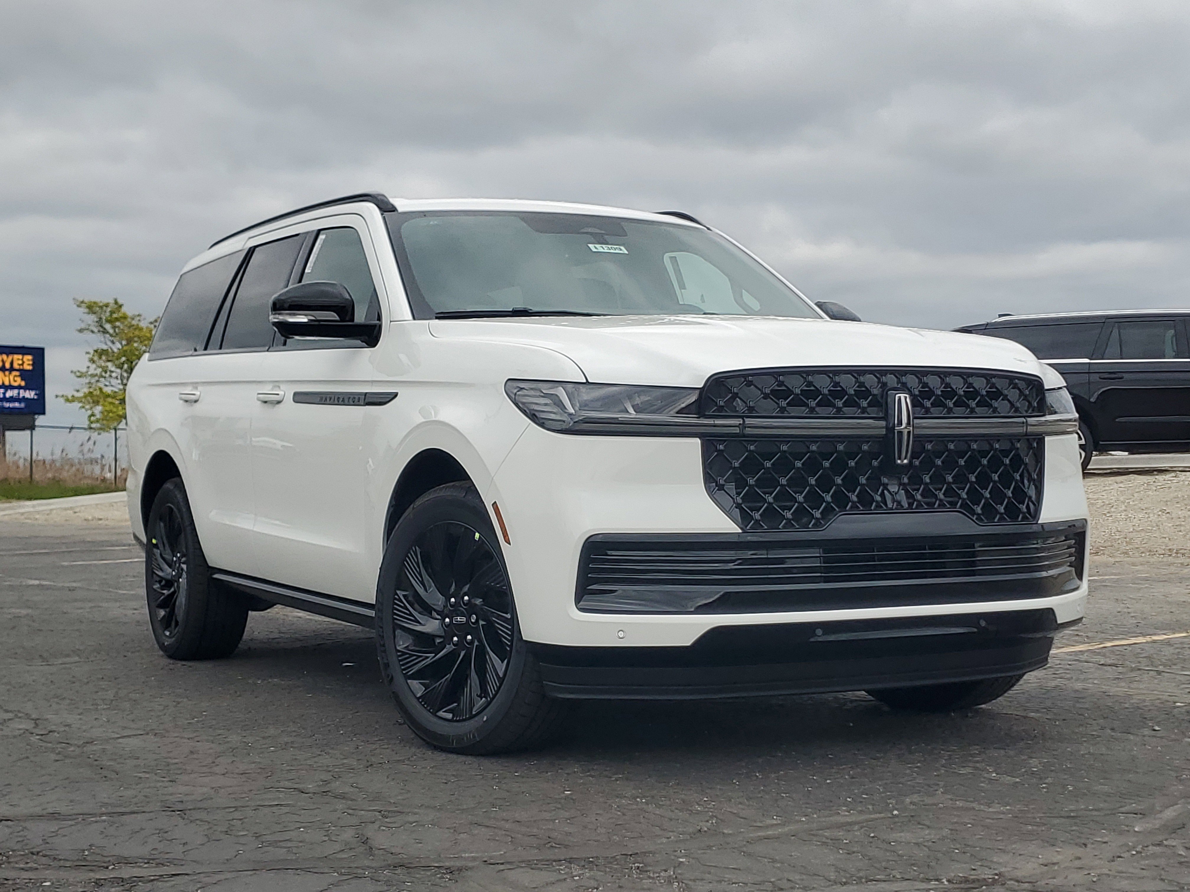 New 2026 Lincoln Navigator Reserve AWD/4WD image 1