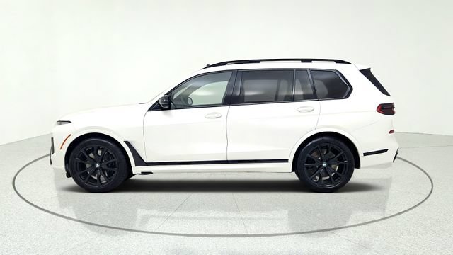 Used 2023 BMW X7 M60i AWD/4WD image 5