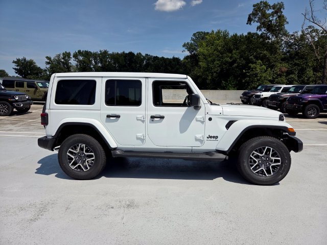 New 2026 Jeep Wrangler Unlimited Sahara AWD/4WD image 10