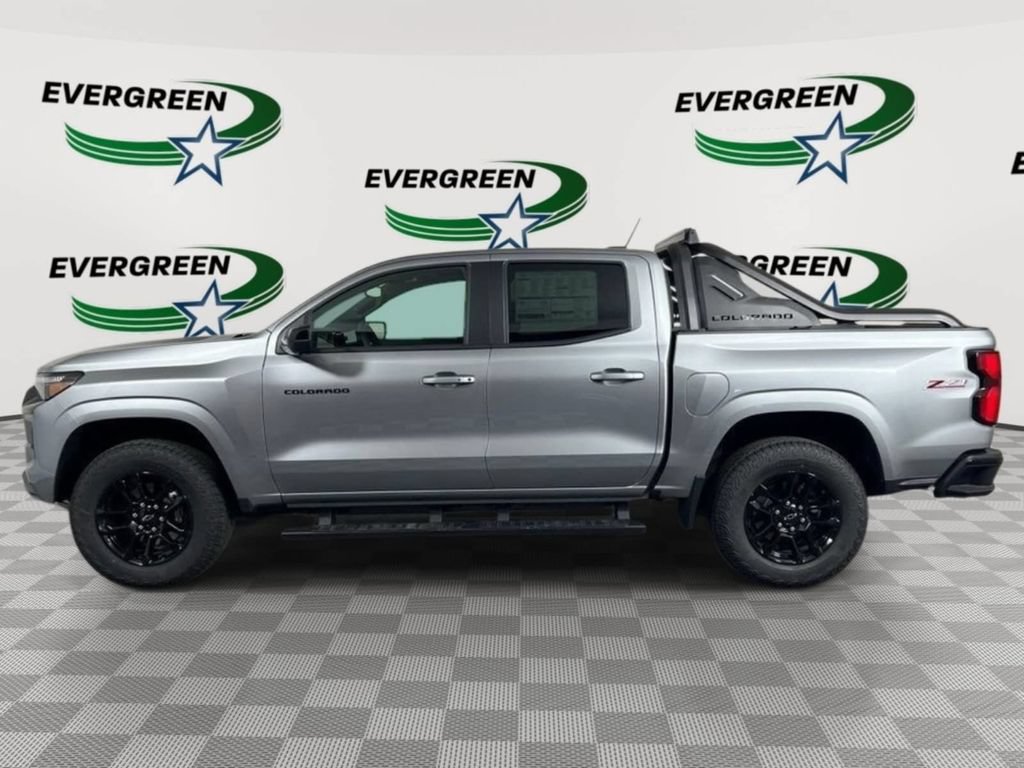 Used 2025 Chevrolet Colorado Z71 w/ Midnight Edition AWD/4WD image 2